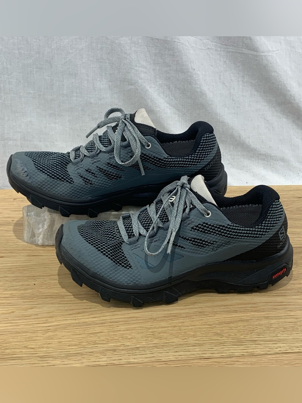 Salomon OUTline GTX Womens Hiking Shoes Gray GoreTex Trail Waterproof Size 6